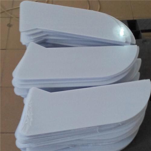 自觉为人民出政绩、以实干出政绩