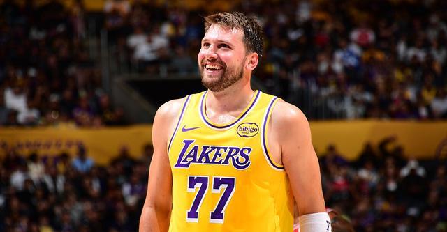 东契奇狂砍51分创湖人历史纪录 湖人主场大胜公