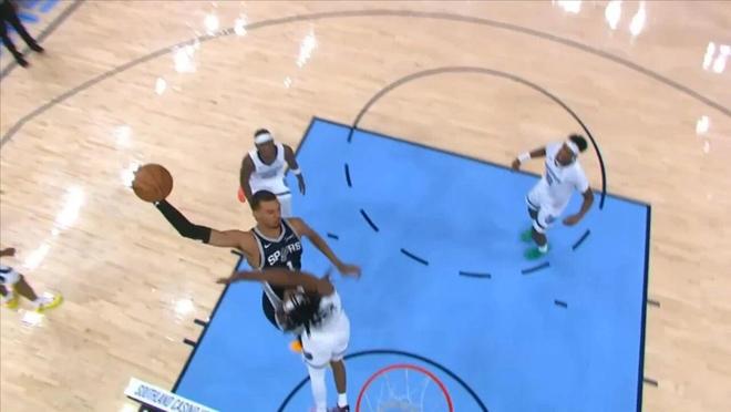 文班亚马单场7帽3断+15篮板创赛季新高 马刺大胜