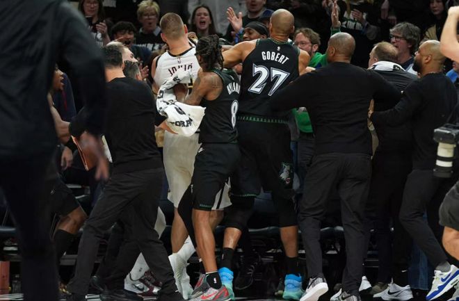 掘金约基奇与森林狼麦克丹尼尔斯冲突引NBA罚款